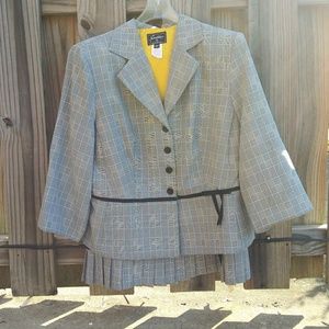Sweet Suit 2PC Plaid Suit SZ-18W